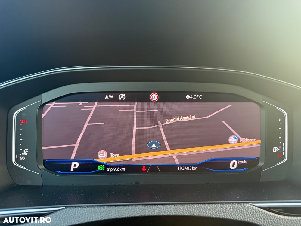 Volkswagen Passat 2.0 TDI SCR DSG Business - 21