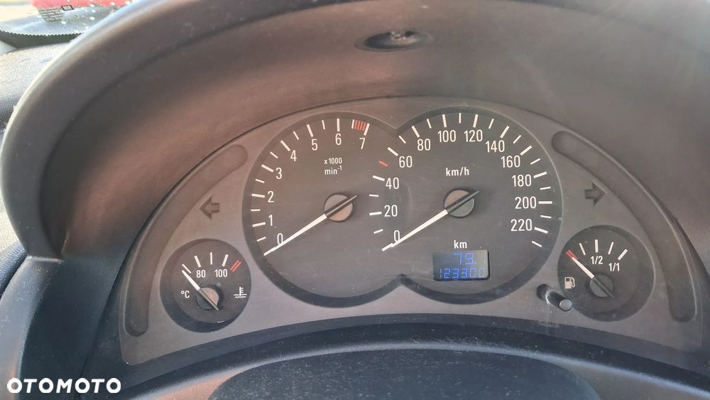 Opel Corsa 1.0 12V Base / Start - 9