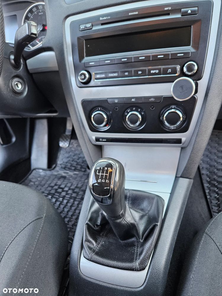 Skoda Octavia 2.0 TDI Ambiente - 26