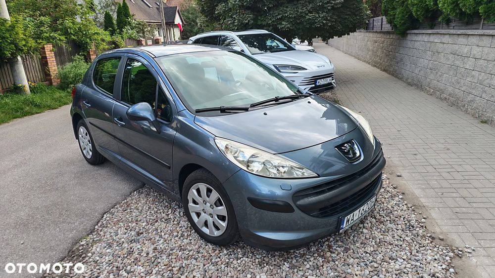 Peugeot 207 1.4 16V Presence - 1