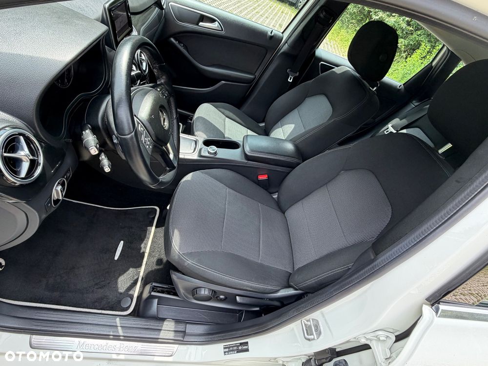 Mercedes-Benz Klasa B 180 CDI (BlueEFFICIENCY) 7G-DCT - 30