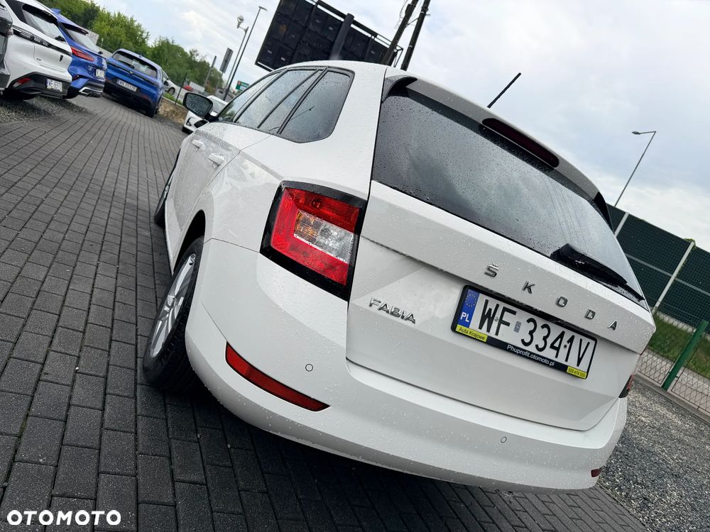 Skoda Fabia 1.0 TSI Ambition - 11