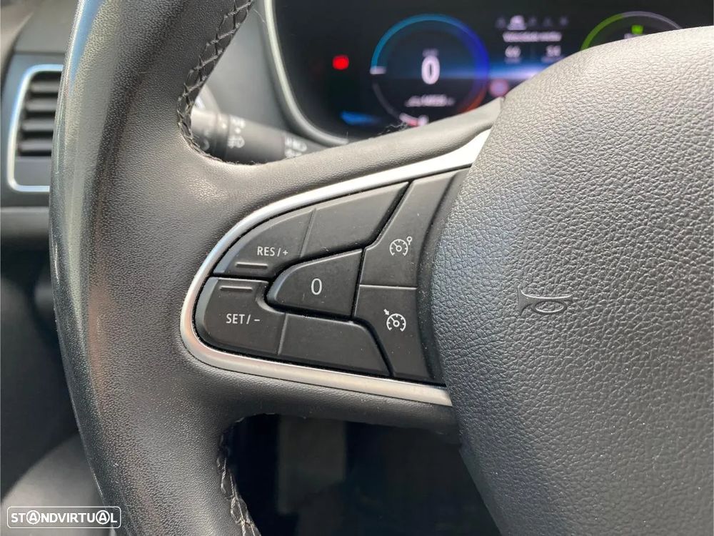 Renault Mégane Sport Tourer E-TECH Plug-in 160 INTENS - 37