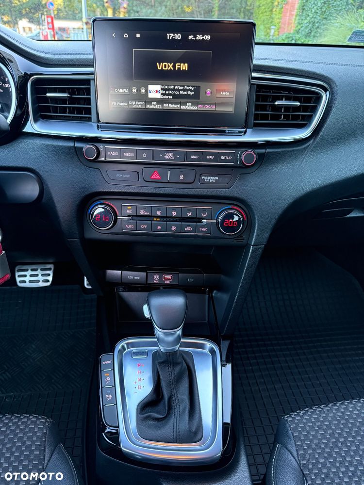 Kia Ceed 1.4 T-GDI L Business Line DCT - 11