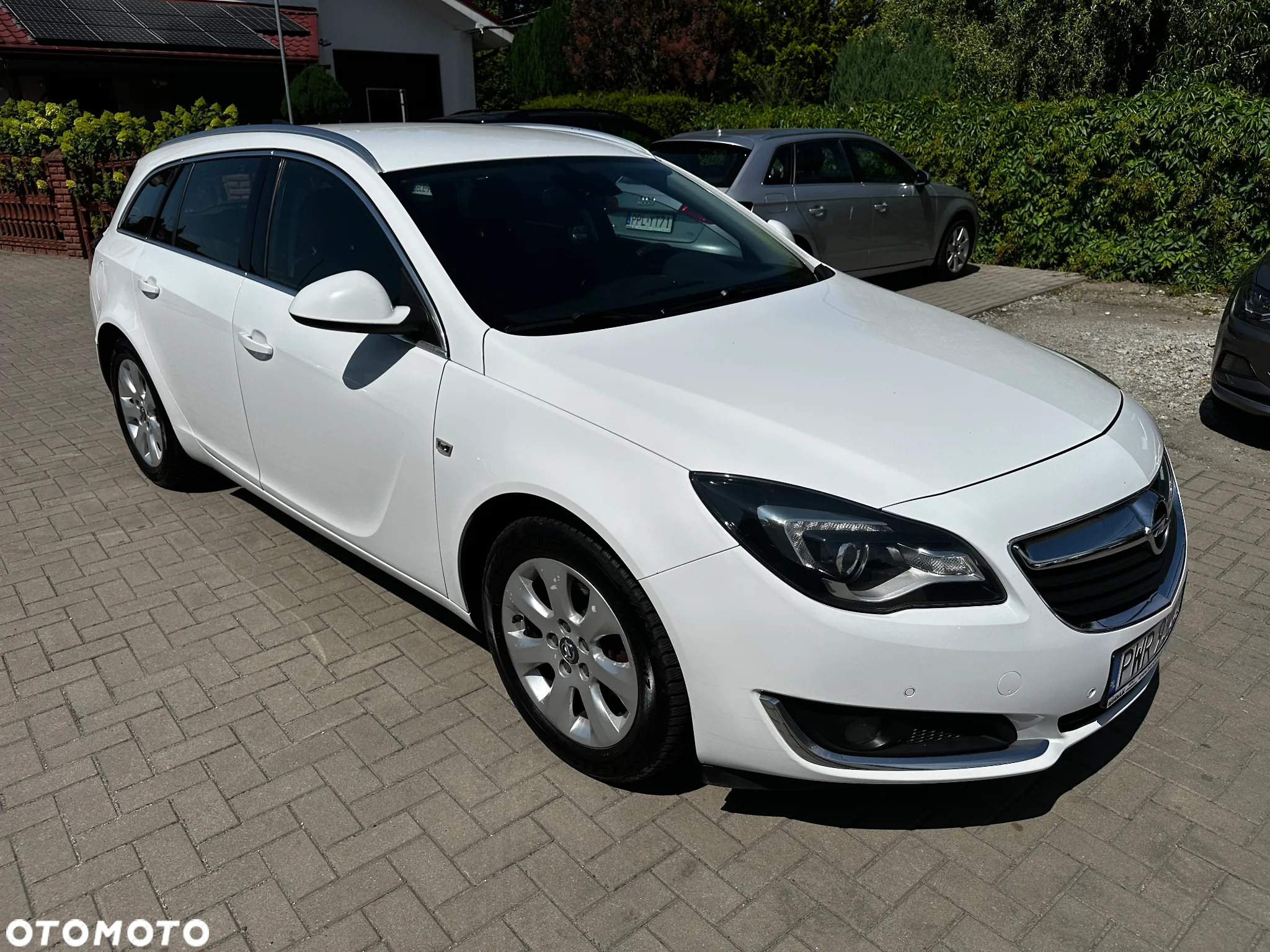 Opel Insignia - 2