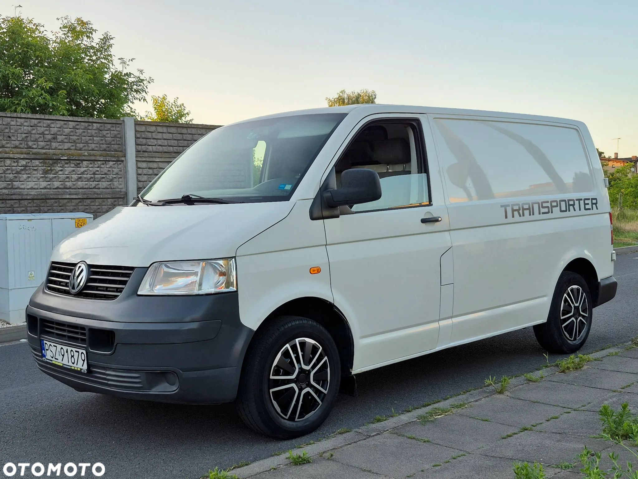 Volkswagen T5 1.9 TDI 105km. - 1