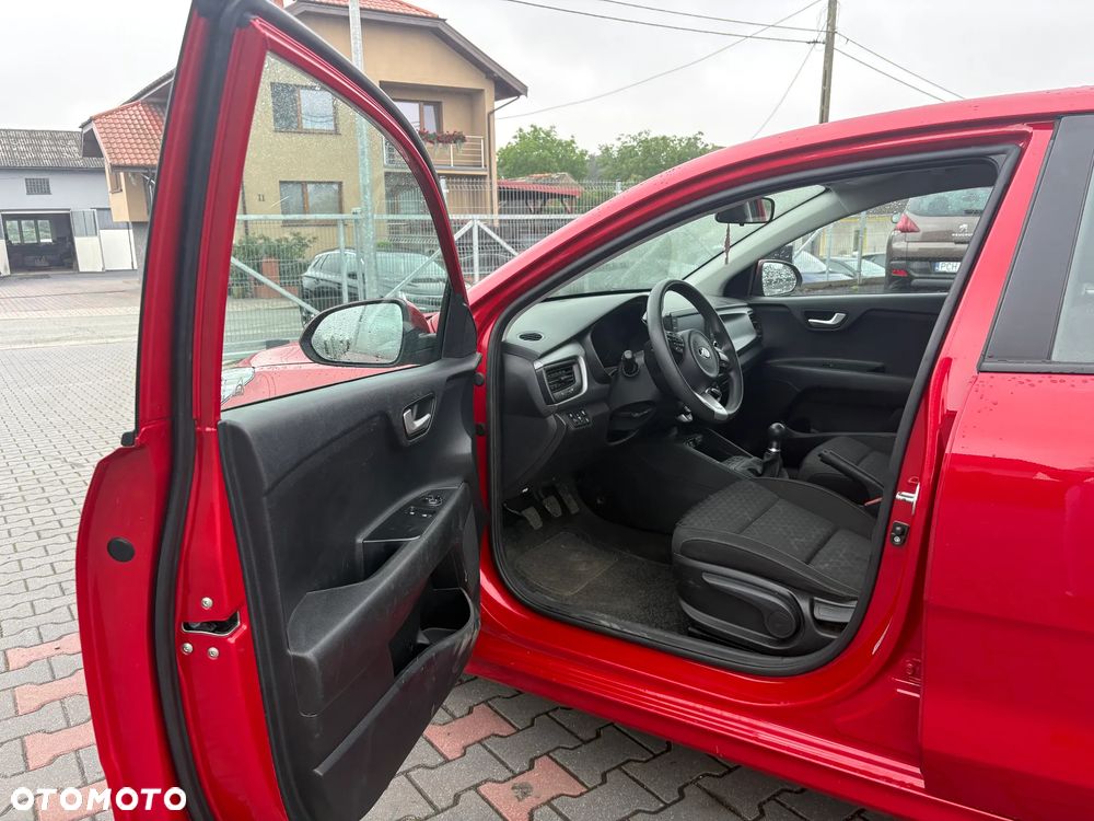 Kia Rio - 5