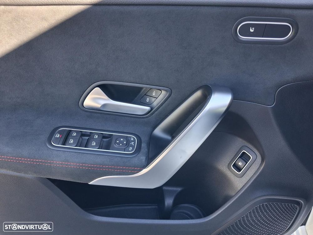 Mercedes-Benz A 250 e AMG Line - 10