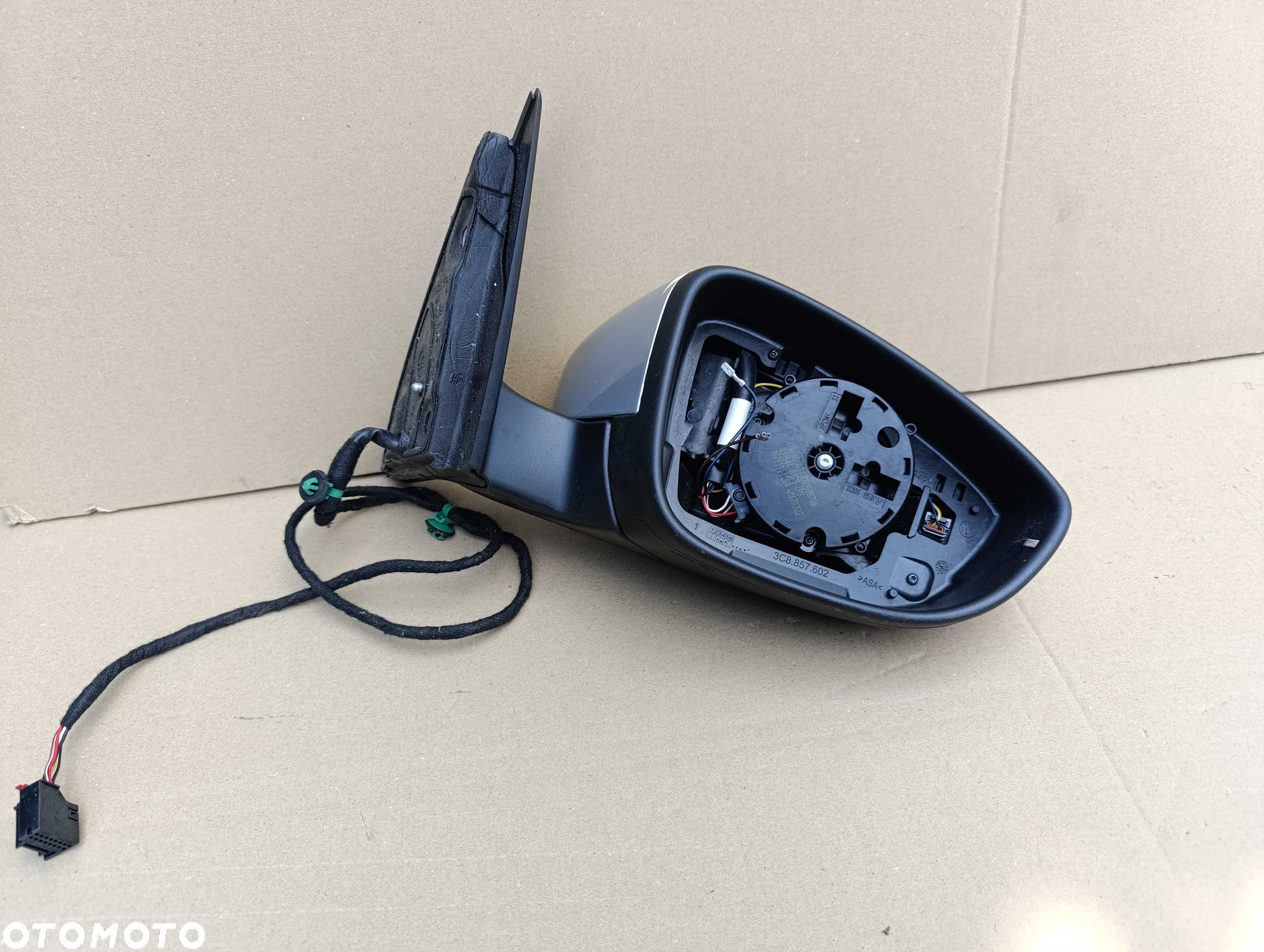 VW Passat CC lusterko zewnętrzne prawy przód 6 PIN 3C8.857.934A - 3