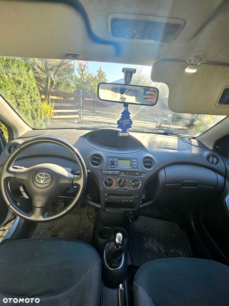 Toyota Yaris - 6