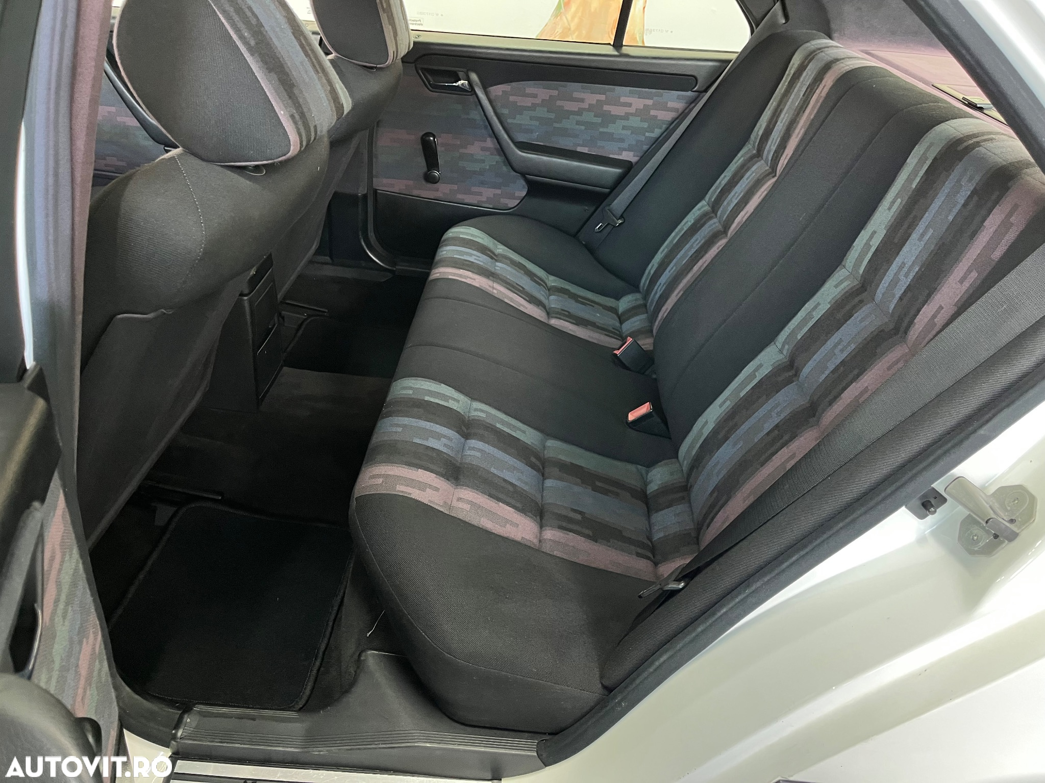 Mercedes-Benz C - 8