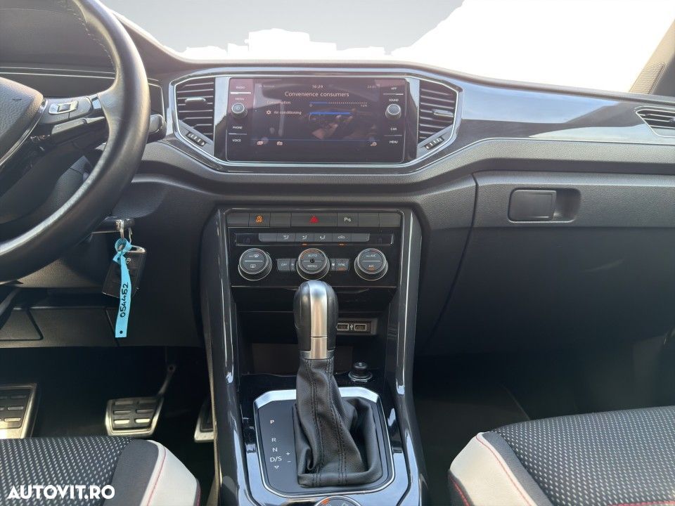 Volkswagen T-Roc - 16