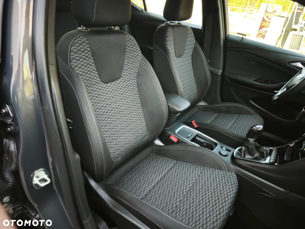 Opel Astra 1.6 D (CDTI) Start/Stop Dynamic - 21