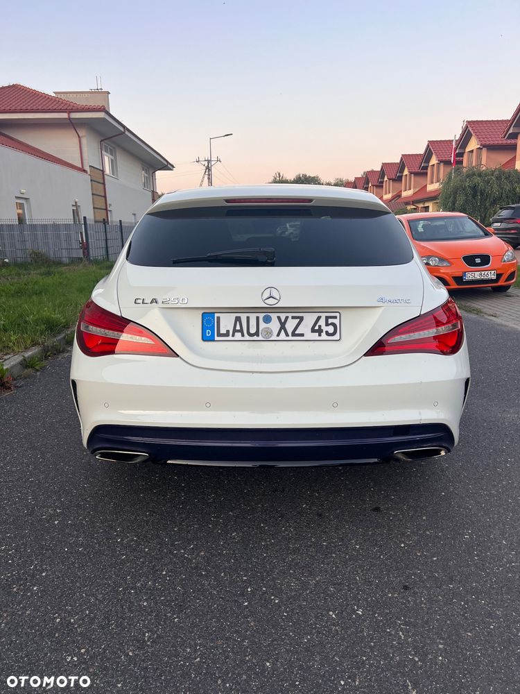 Mercedes-Benz CLA 250 4-Matic AMG Line - 14