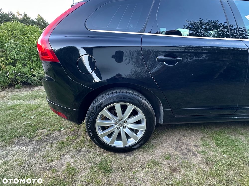 Volvo XC 60 D4 Drive-E Momentum - 10