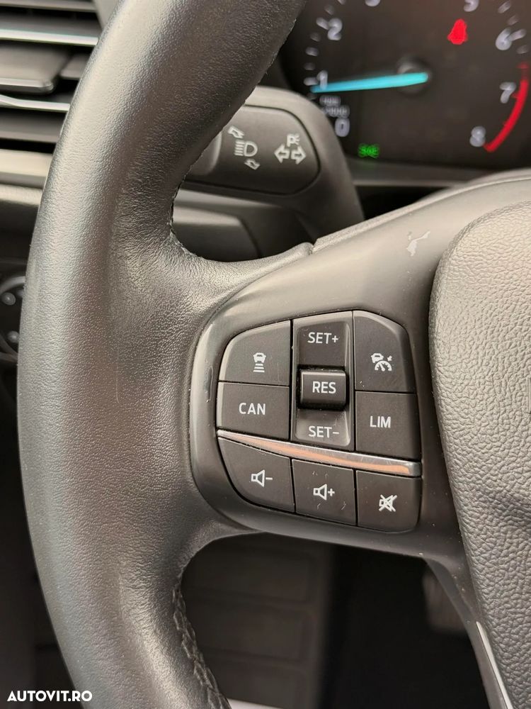 Ford Focus 1.0 EcoBoost Active Business - 27