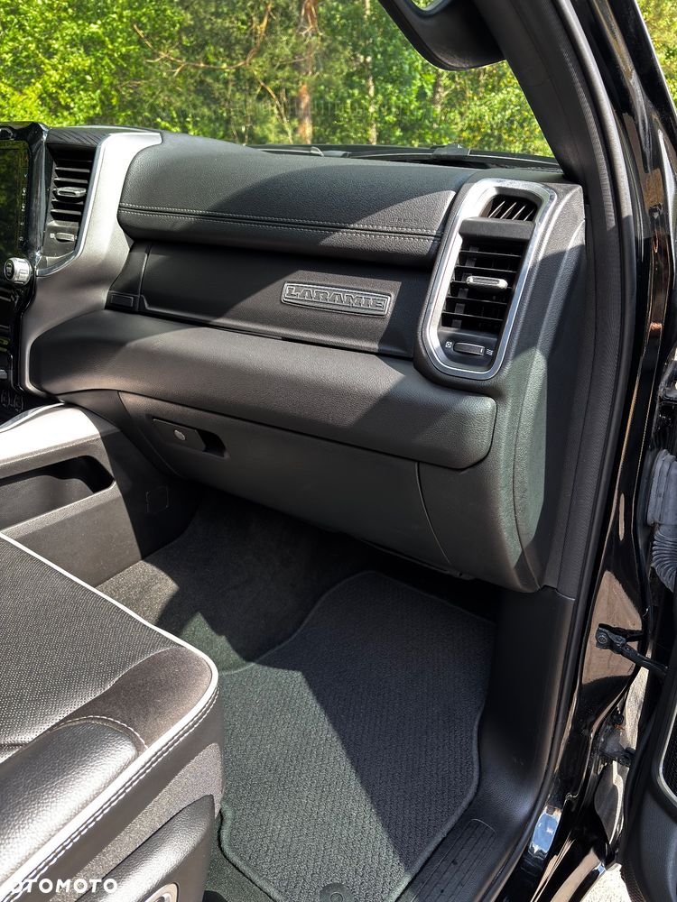 RAM 1500 5.7 eTorque Quad Cab Longbed Laramie Black - 19