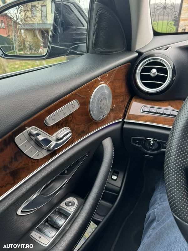 Mercedes-Benz E 220 d T 9G-TRONIC Exclusive - 22