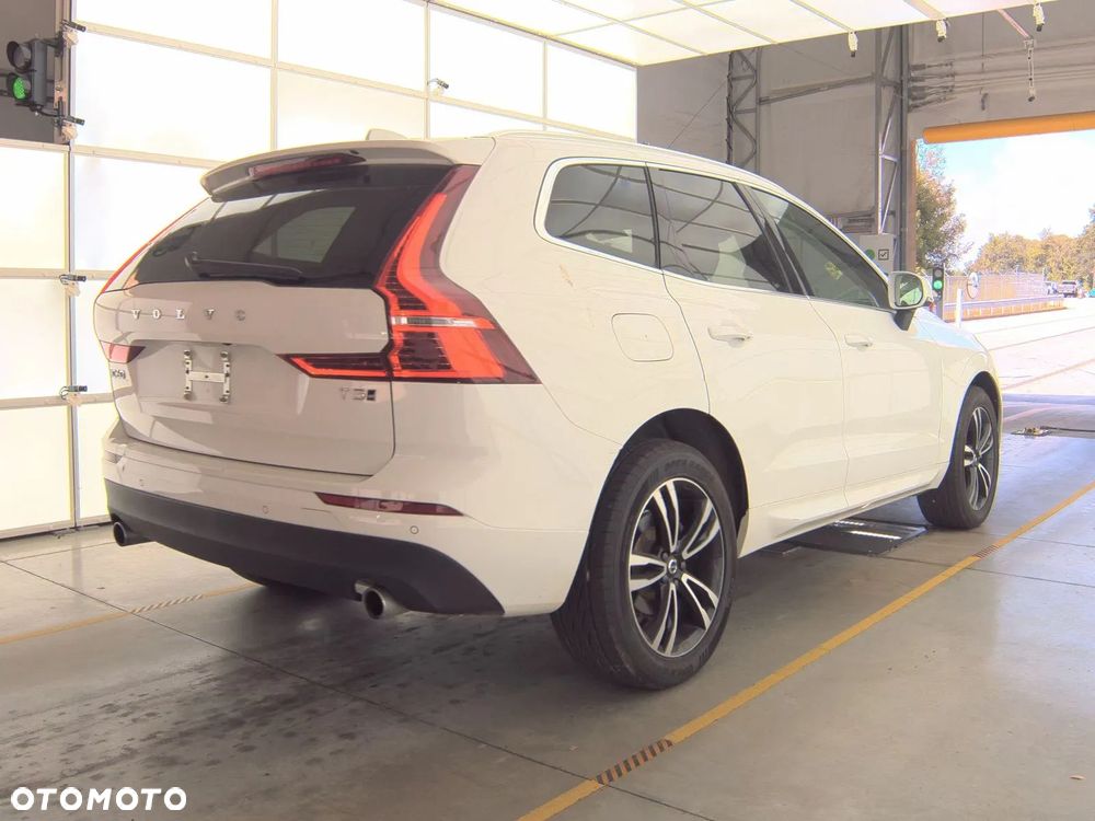 Volvo XC 60 T5 AWD Geartronic Momentum - 4