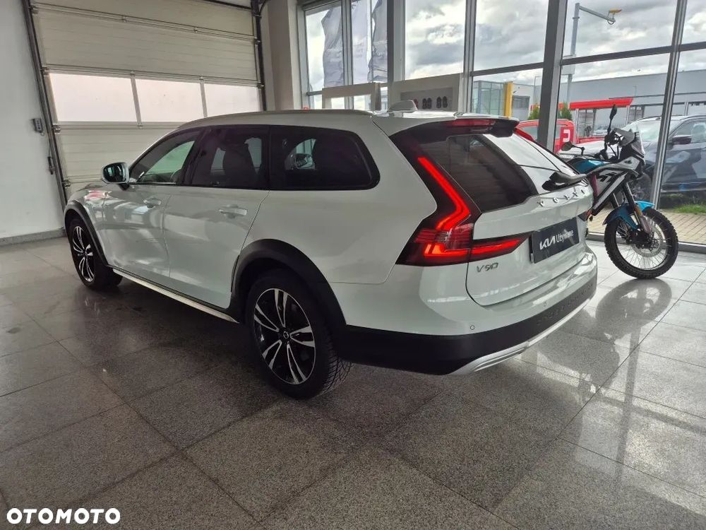 Volvo V90 Cross Country D5 AWD Pro - 6