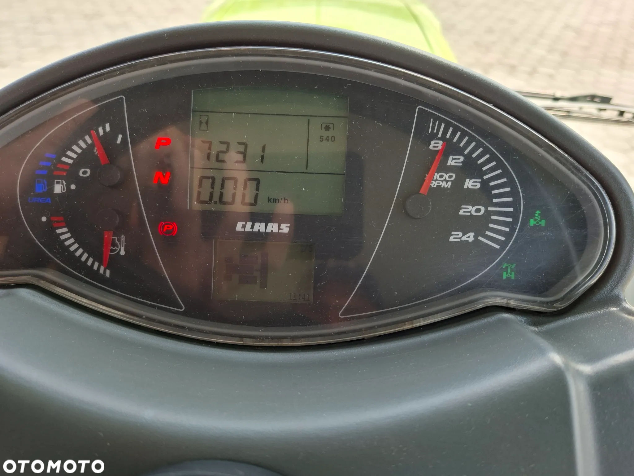 Claas Axion 810 CIS - 11