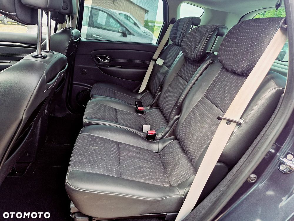 Renault Scenic TCe 130 Bose Edition - 24