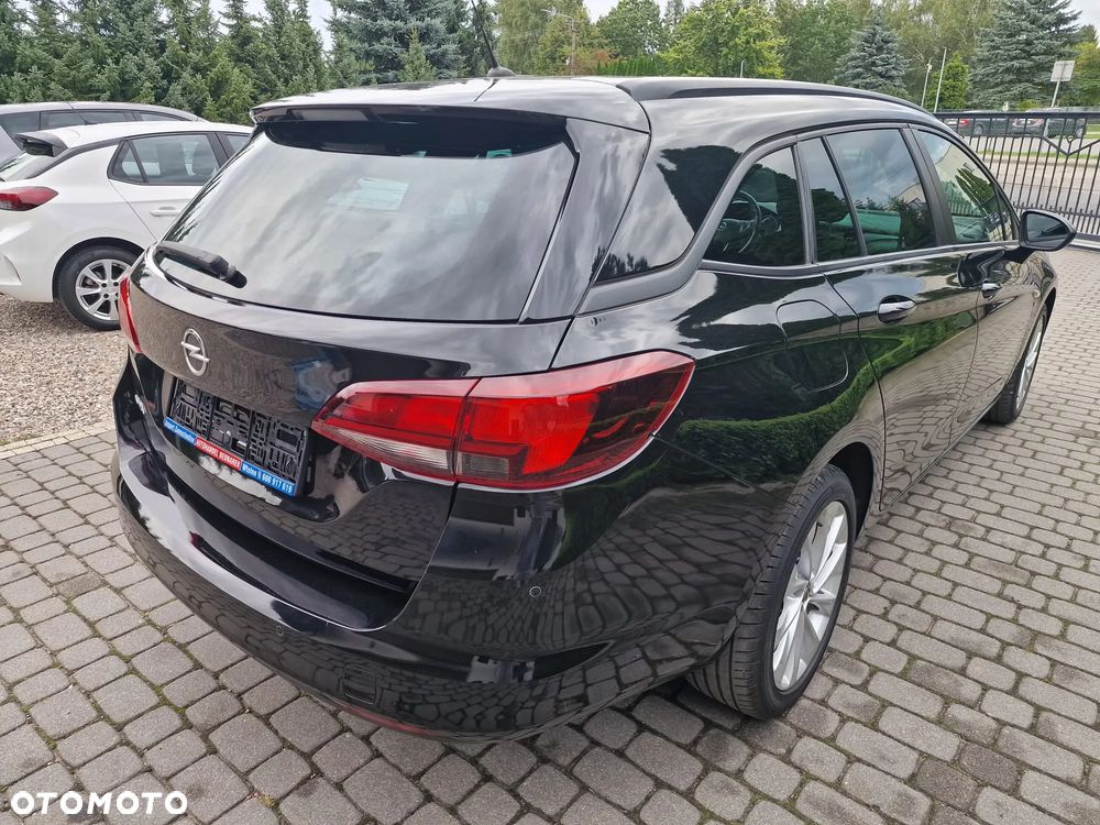 Opel Astra 1.4 Turbo 120 Jahre - 8