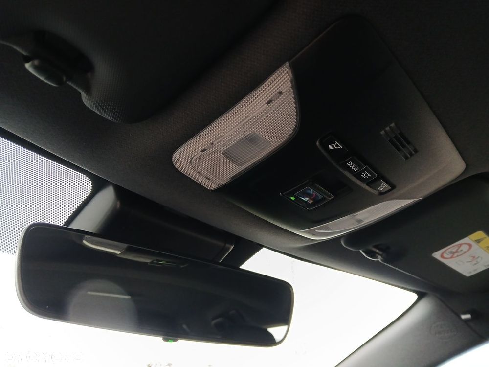 Toyota Corolla 2.0 Hybrid Comfort - 37