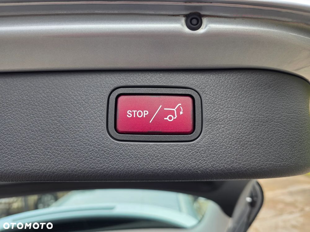 Mercedes-Benz Klasa C 220 d 4Matic 9G-TRONIC Avantgarde - 34
