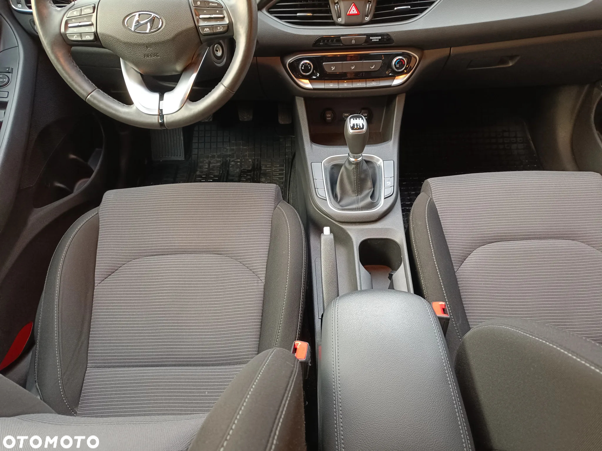 Hyundai i30 1.5 DPI Classic + - 40