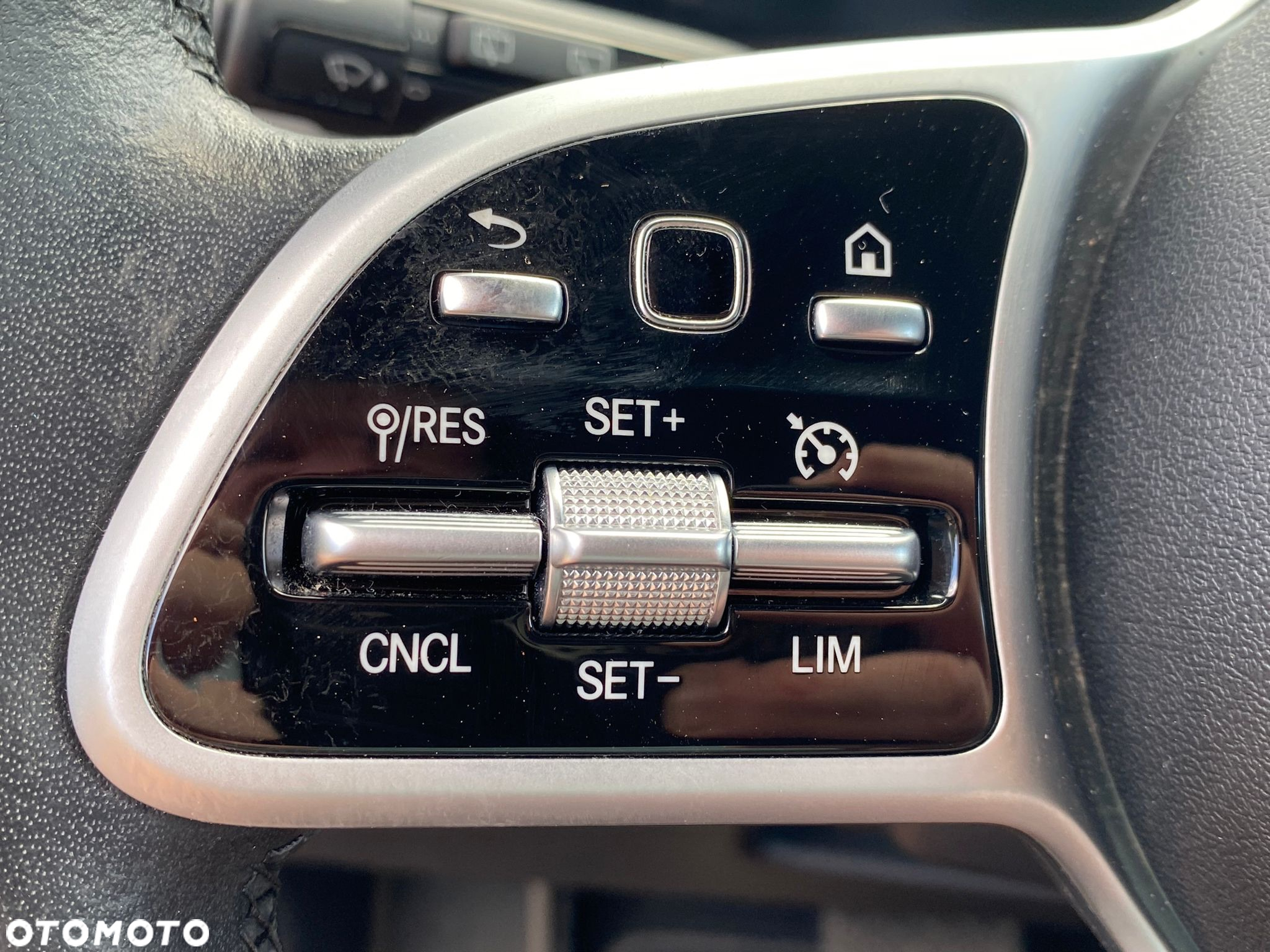 Mercedes-Benz GLB 250 4-Matic 8G-DCT - 16