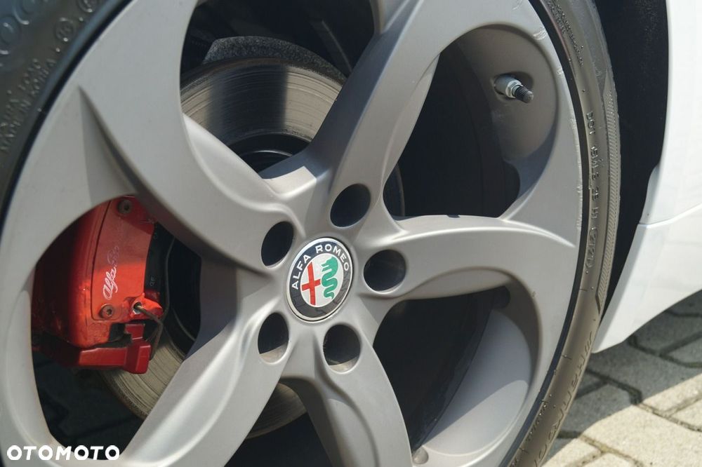 Alfa Romeo Giulia - 35