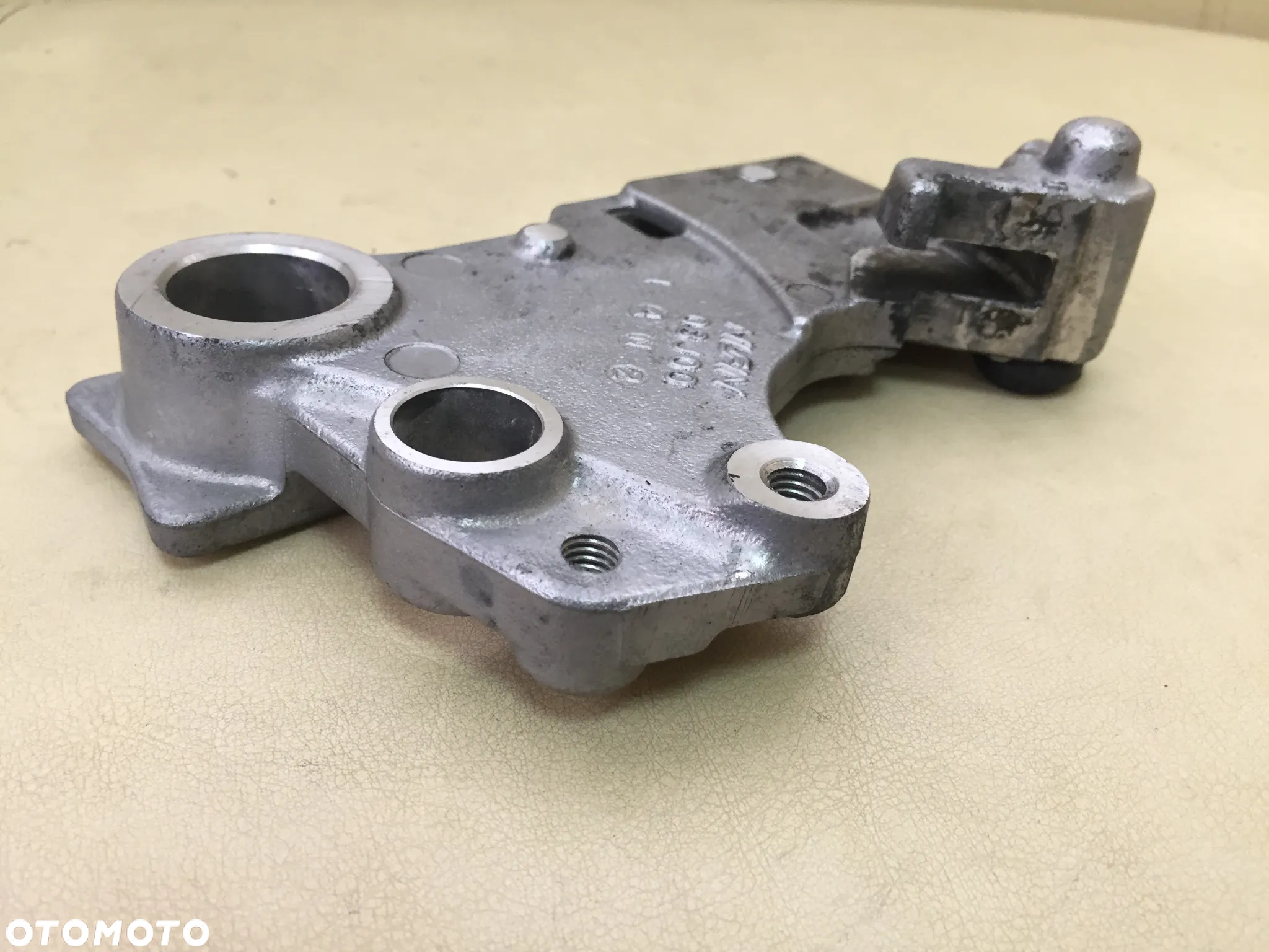 MOCOWANIE JARZMO ZACISKU HAMULCA TYŁ SUZUKI GSR 750 - 9