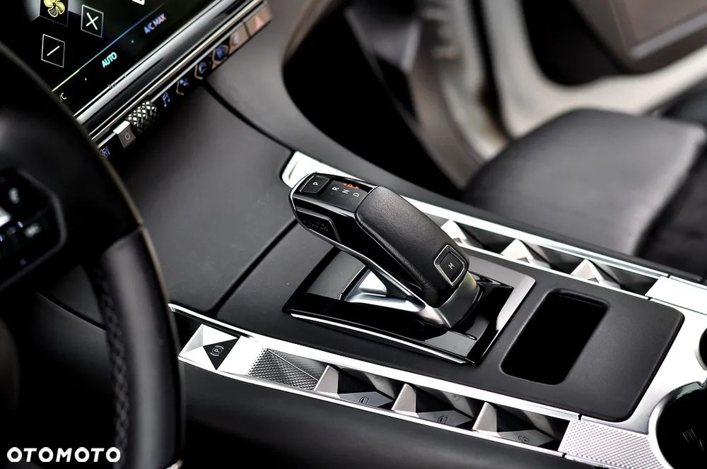 DS Automobiles DS 7 Crossback - 16