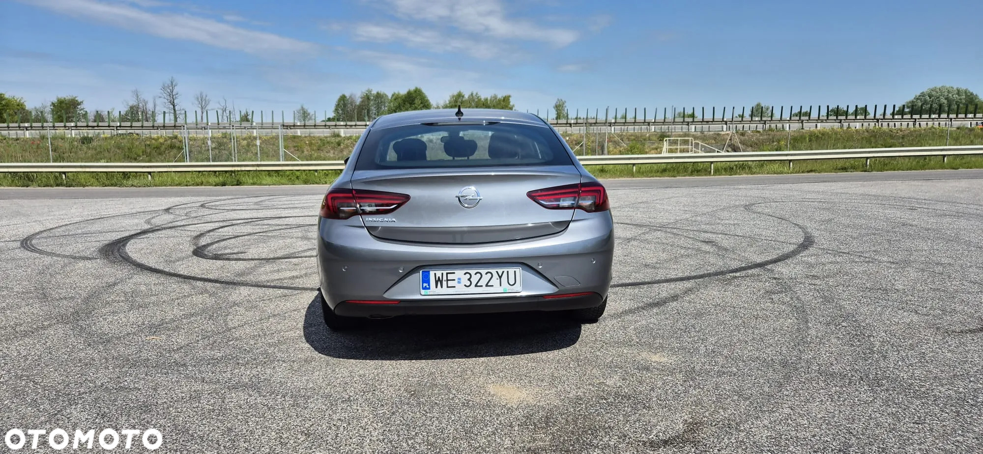 Opel Insignia 1.6 CDTI Enjoy S&S - 9