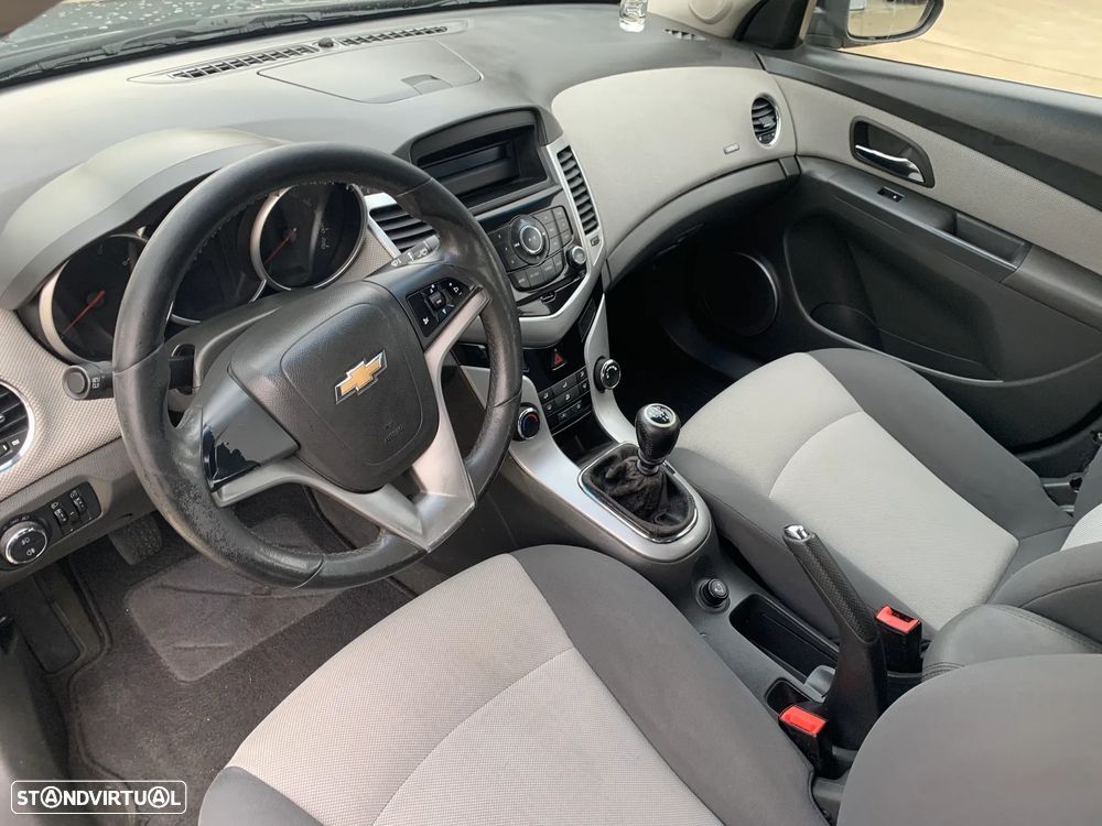 Chevrolet Cruze 2.0 VCDi LT - 9