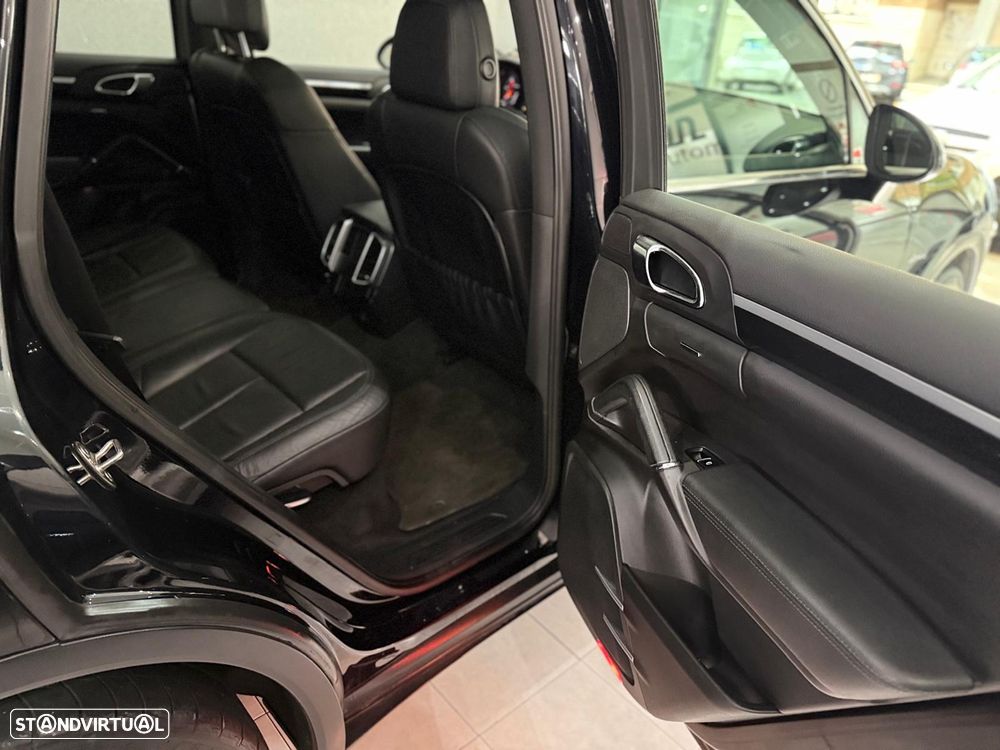 Porsche Cayenne 3.0 V6 - 24