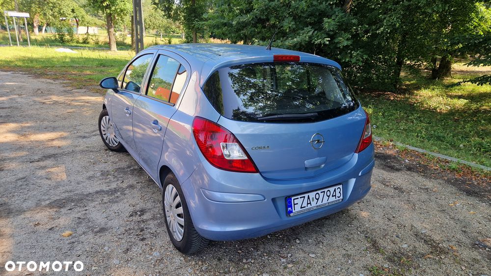 Opel Corsa 1.2 16V Essentia - 3