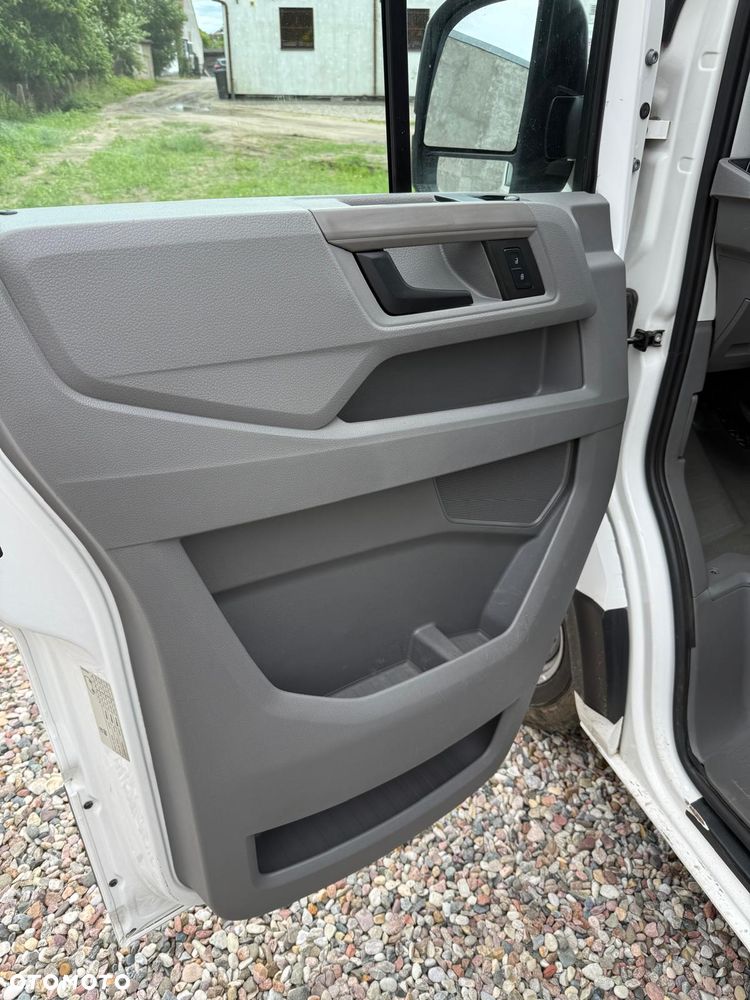 Volkswagen Crafter - 12