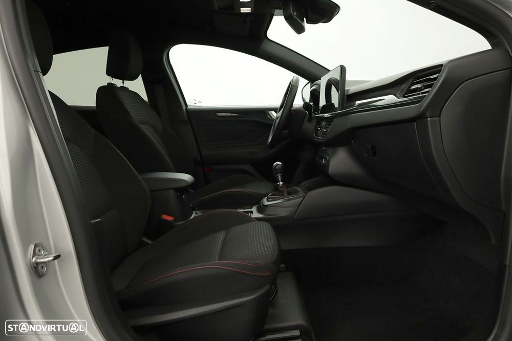 Ford Focus 1.0 EcoBoost MHEV ST-Line - 21