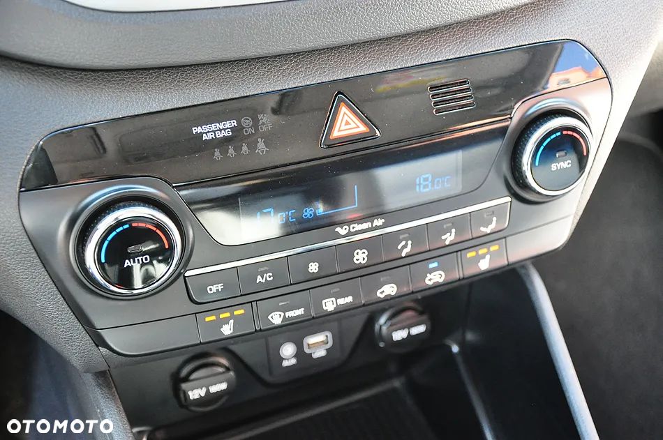 Hyundai Tucson 2.0 CRDI BlueDrive GO Plus 2WD - 21