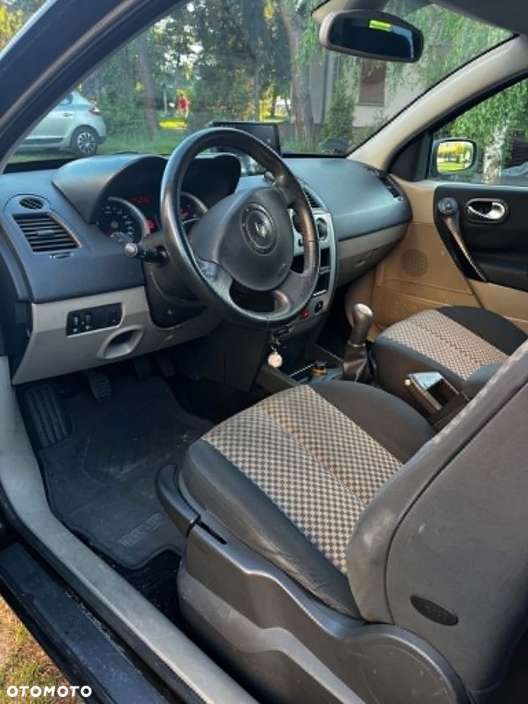 Renault Megane 1.6 Confort Expression - 11
