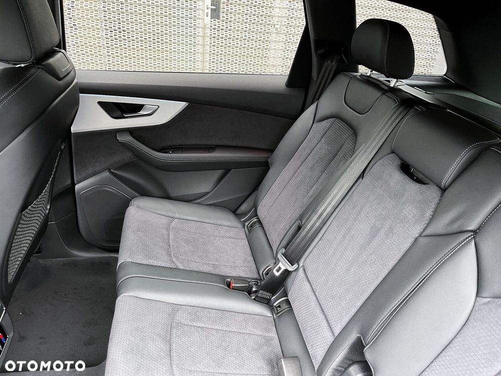 Audi Q7 - 25