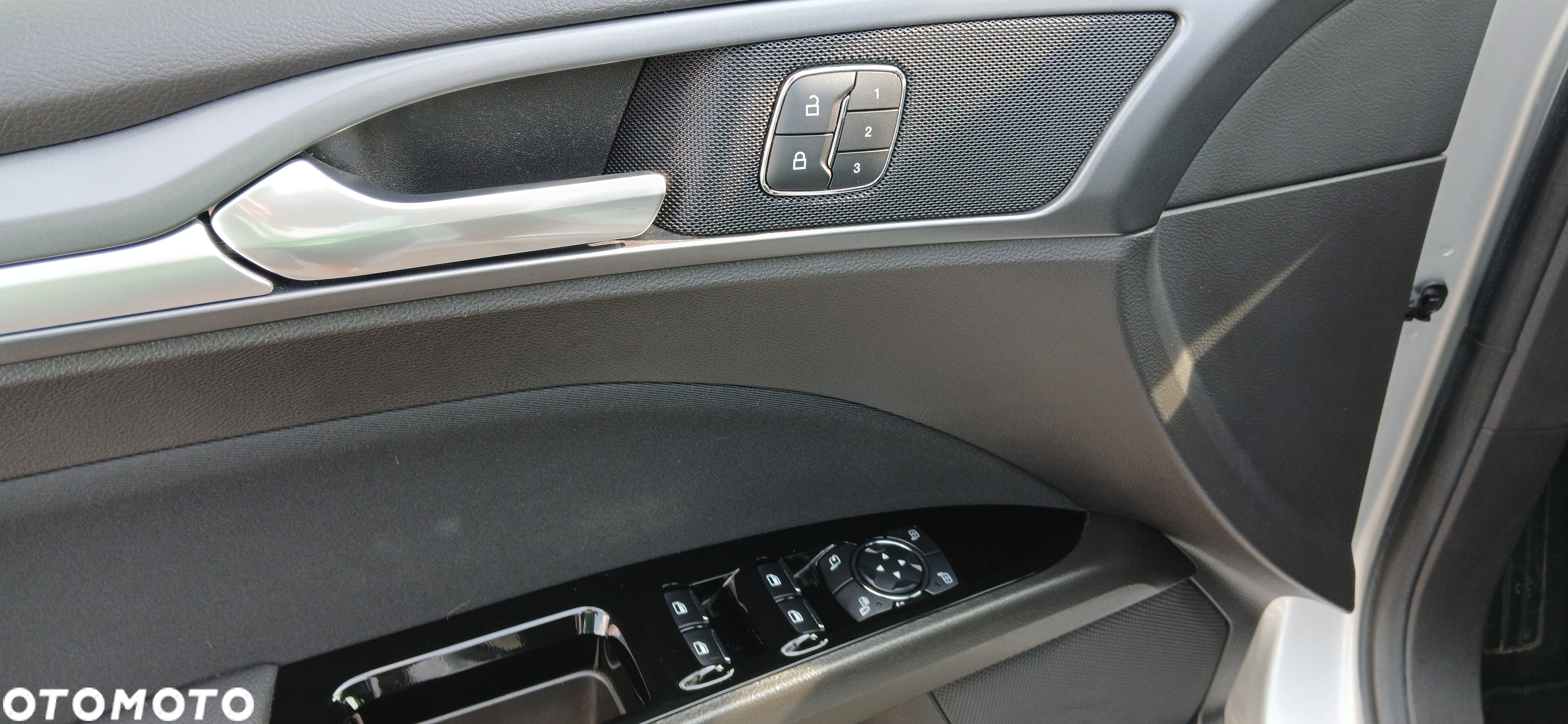 Ford Mondeo 2.0 EcoBlue Titanium - 14