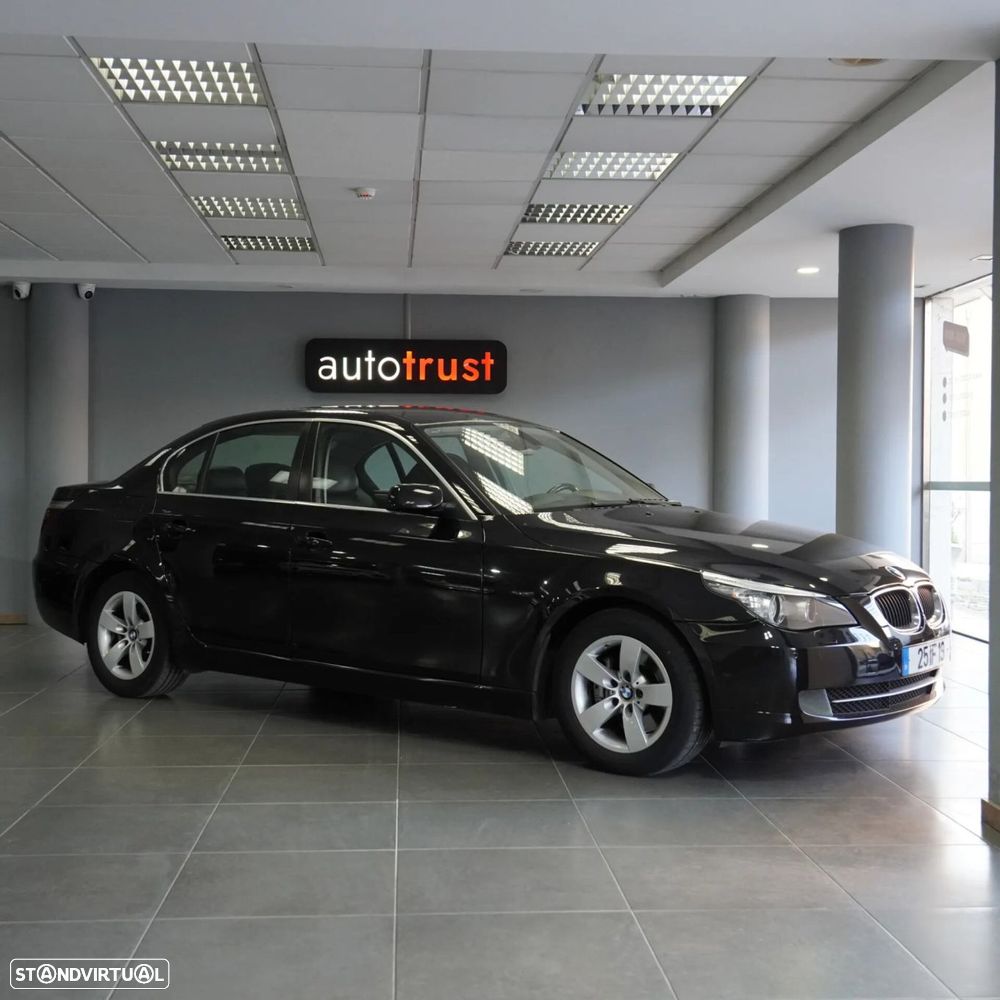 BMW 520 dA Touring Executive - 1