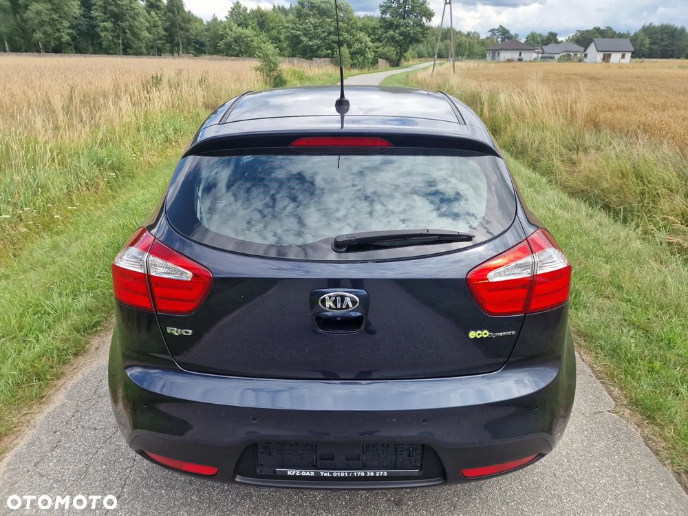 Kia Rio - 10