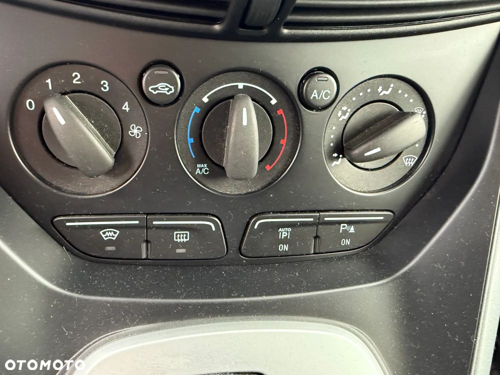 Ford C-MAX 2.0 TDCi Titanium - 27