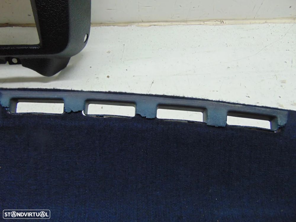 Volvo 244 consola frontal/Chapeleira - 11