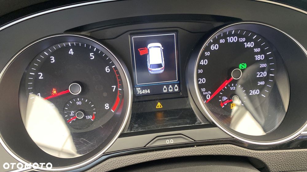 Volkswagen Passat - 16