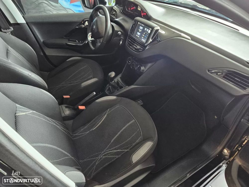 Peugeot 208 1.2 VTi SE Style - 7